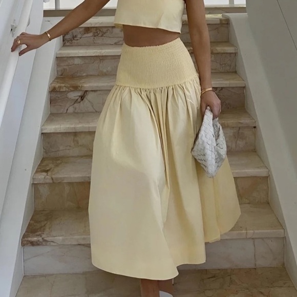 PrettyLittleThing Dresses & Skirts - Pretty little thing plt yellow shirred smocked waist maxi skirt size 14